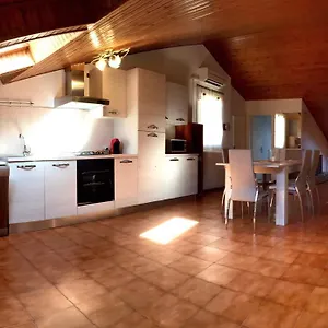https://appartamento-edoardo-centro-storico-cervia.emilia-romagnahotels.net