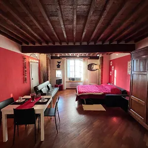 https://suite-via-fillungo.it-tuscanyhotel.com